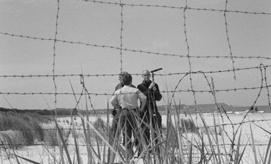 WR, Border Sounds, 2001. Courtesy the artists. WR, Border Sounds, 2001. Courtesy the artists.