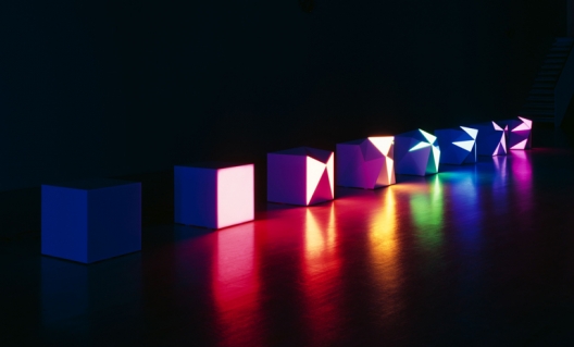Angela Bulloch - Progression of 8 perverted pixels (2008) / Courtesy: Galerie Micheline Szwajcer, Antwerp Angela Bulloch - Progression of 8 perverted pixels (2008) / Courtesy: Galerie Micheline Szwajcer, Antwerp