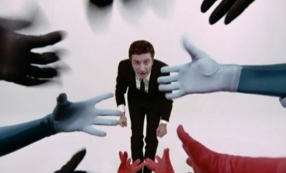 Gilbert Bécaud « Catch Me », par Jean-Christophe Averty.